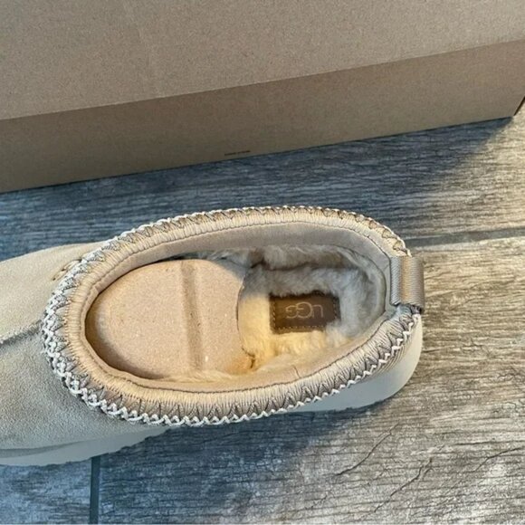 Uggs TaZZ Mustard Seed Women's Size 6-11 US Brand New - Picture 4 of 6